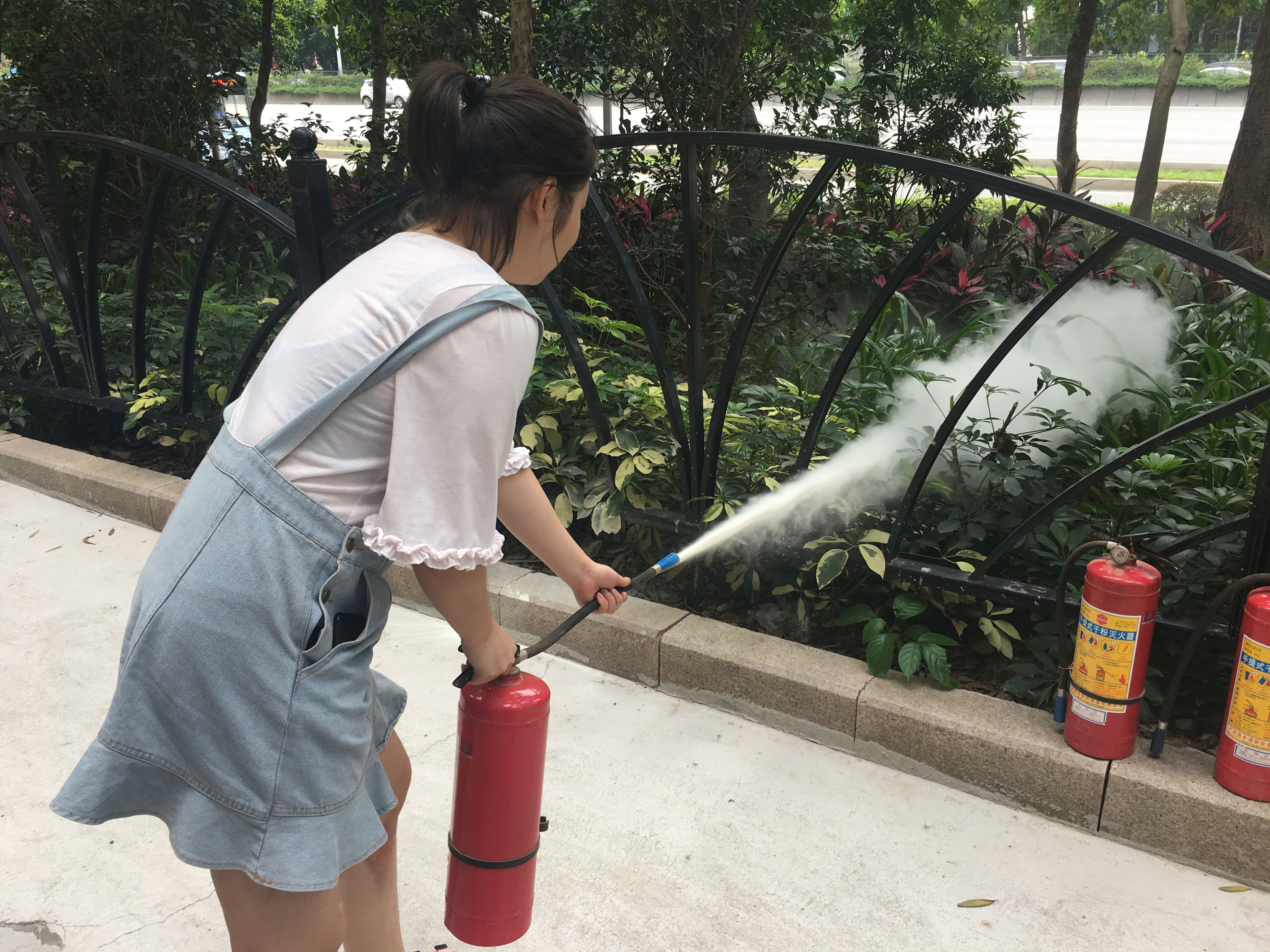 深圳噴繪360公司消防演習(xí)