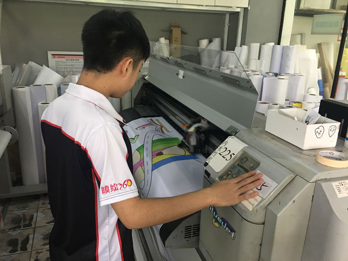 深圳噴繪公司發(fā)展需要哪些部門(mén)